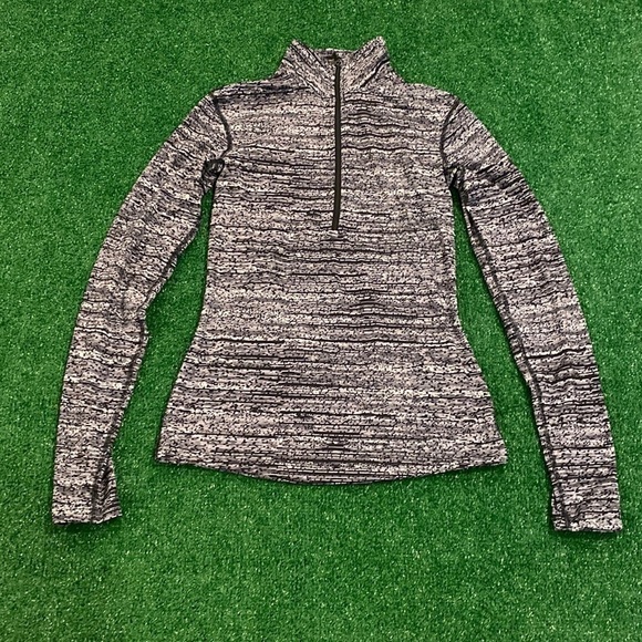 Womens Nike Dri-Fit Longsleeve Quarter Zip. Size Small. - Picture 2 of 5